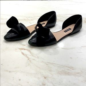 Women’s ballet flats